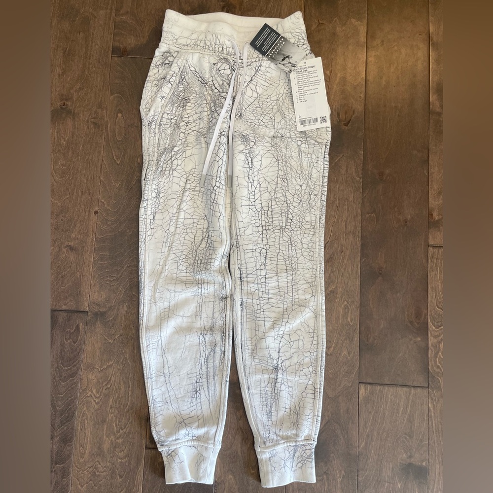 NWT size 0 lululemon warm down jogger